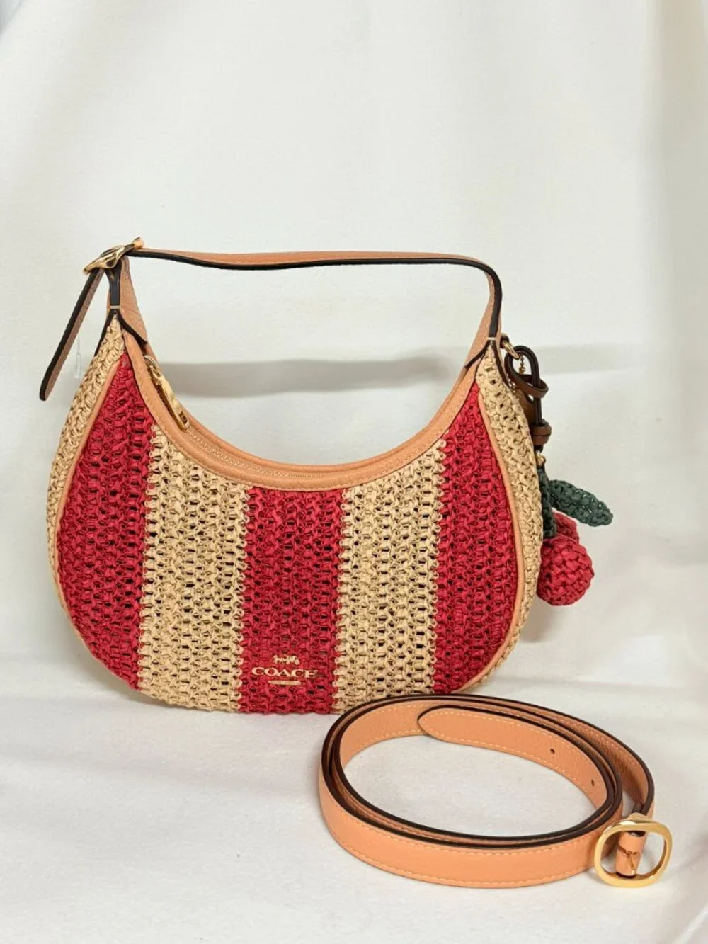 coach Emily Shoulder Bag With Charm cen03